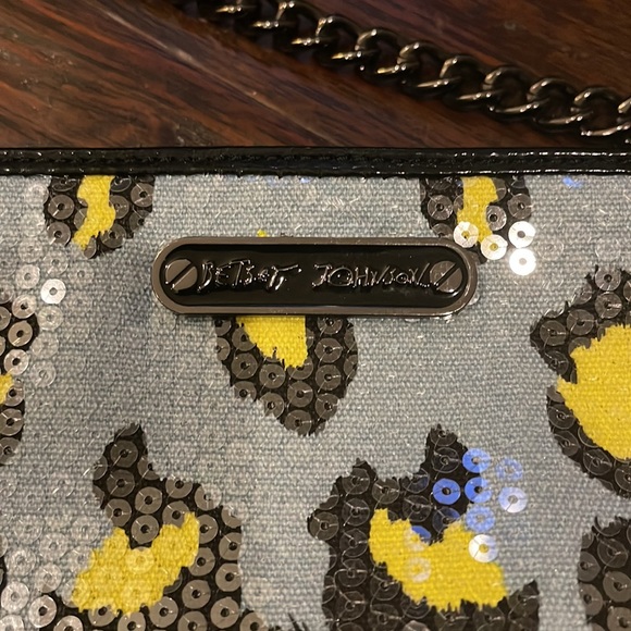 Gorgeous Betsey Johnson Sky Blue / Pale Yellow Sequined Bag - Picture 2 of 12